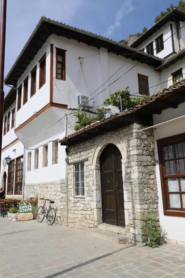 Badejani Room Berat Rum i privatbostad