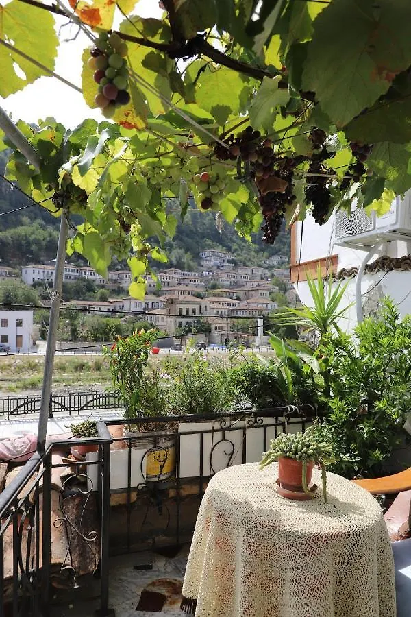 Homestay Badejani Room Berat Albania
